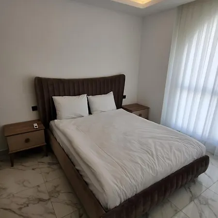 Elite Luxury - Elize 4 Apartmán *